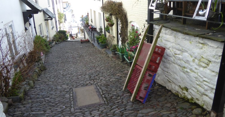 b_013_106_Clovelly_Sledges