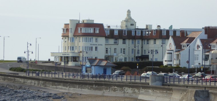 b_029_072_Porthcawl_Seafront