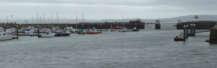 b_035_128_BurryPort_Harbour