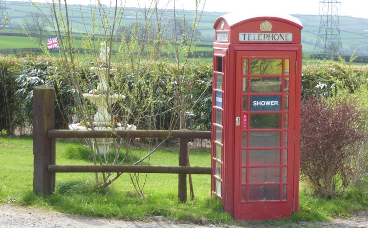 b_037_039_Llangain_Telephone_Shower
