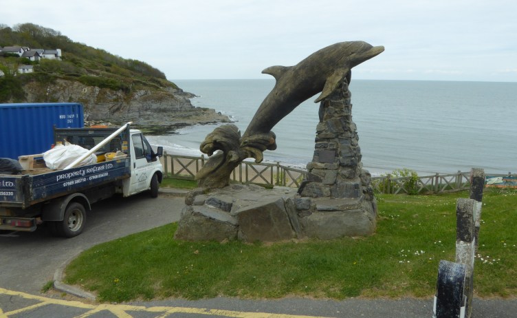 b_053_016_Aberporth_Wooden_Dolphin