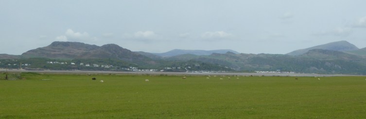 b_061_152_Harlech_Morfa