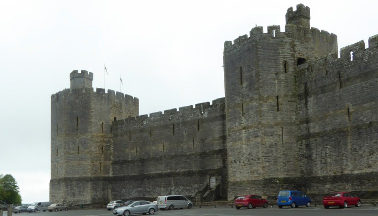 b_067_280_Caernarfon_Castle