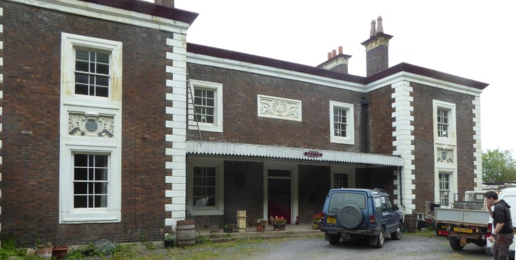 b_071_084_Mostyn_Old_Railway_Station