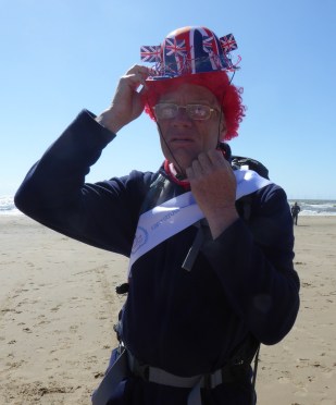 b_075_030_Crosby_Beach_Tony