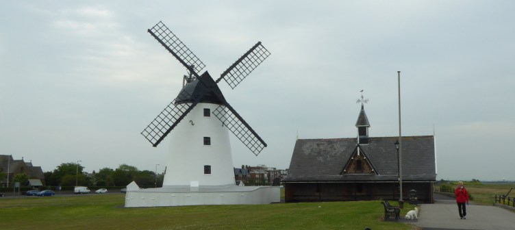 b_079_108_Lytham_Windmill