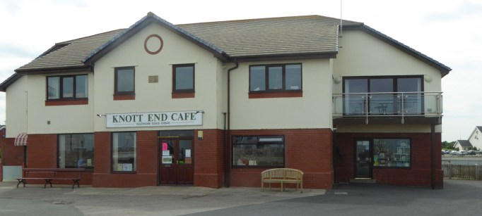 b_081_003_KnottEnd_Cafe