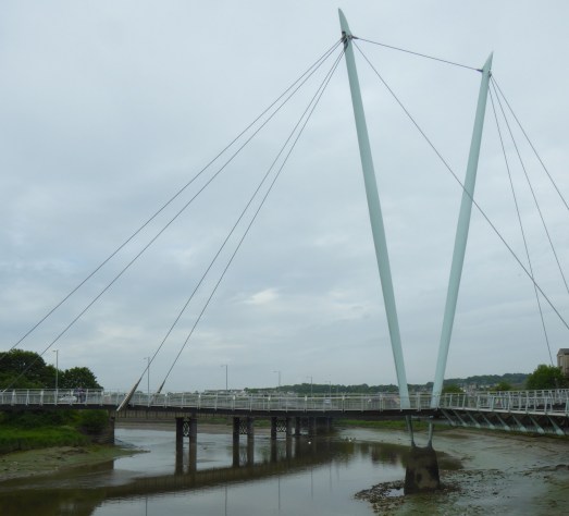 b_081_020_Lancaster_Millenium_Bridge