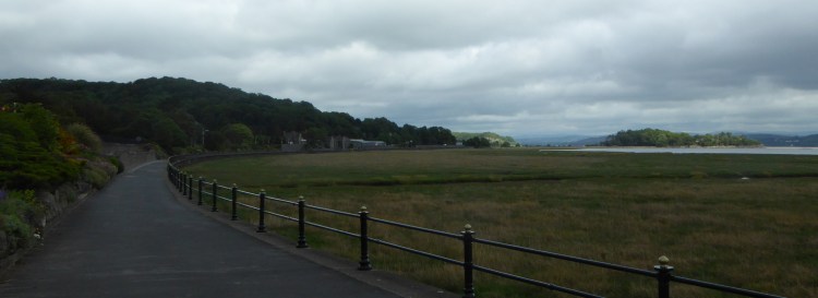 b_084_083_GrangeOverSands_Seafront