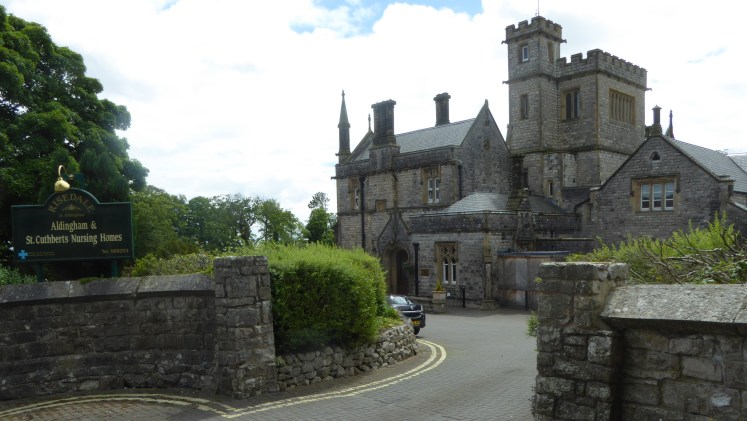 b_086_116_Addingham_Church
