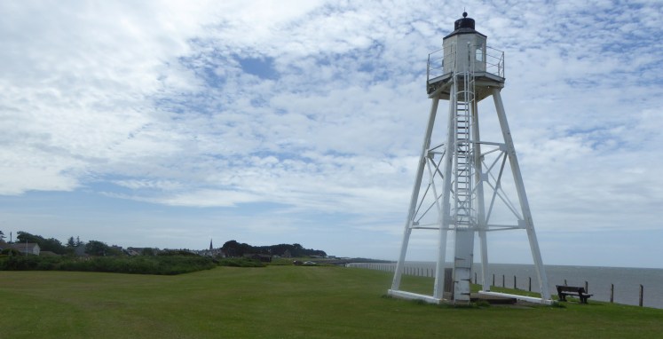 b_092_080_Skinburness_Cote_Lighthouse