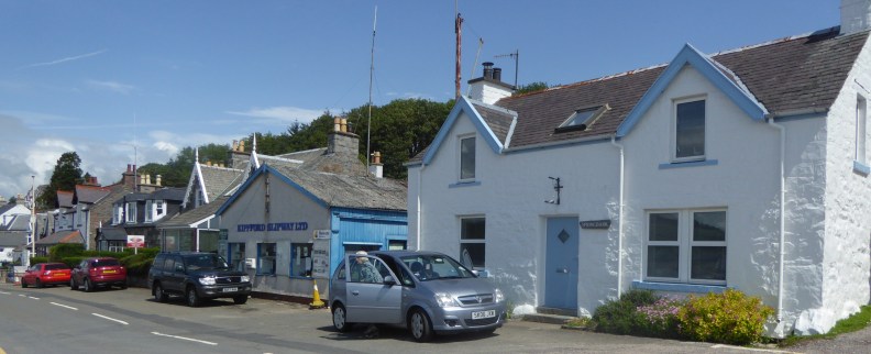 b_098_112_Kippford_Village