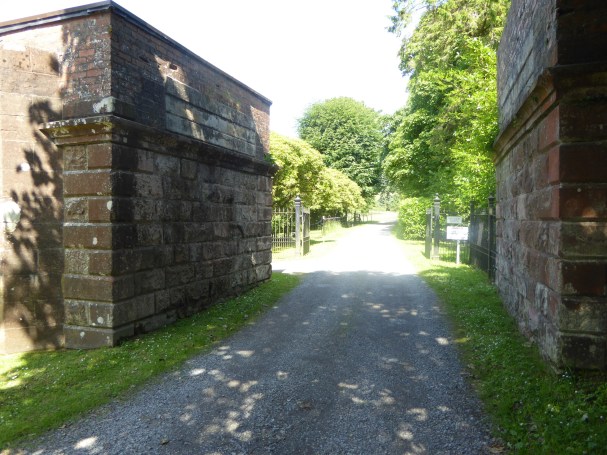 b_102_222_Cairnsmore_GraddochBridge