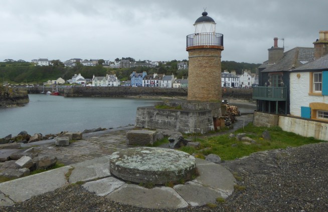 b_108_090_Portpatrick_Lighthouse