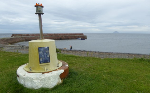 b_112_162_Ballantrae_Harbour