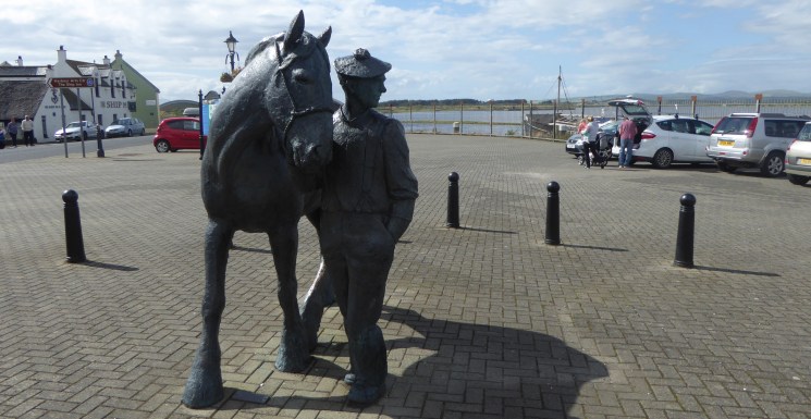 b_115_265_Irvine_Harbour_CarterSculpture