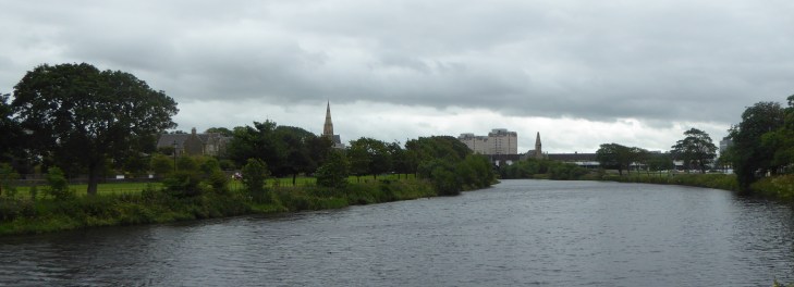 b_116_268_Irvine_RiverIrvine