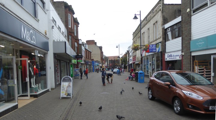 b_116_280_Saltcosts_TownCentre