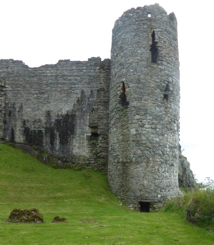 b_124_146_CastleSween_Ruin