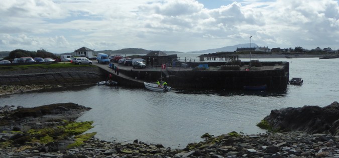 b_130_034_Ellenabeich_Harbour