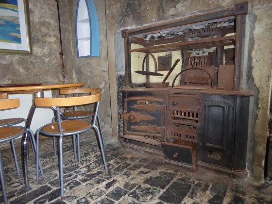 b_141_034_Ardnamurchan_Cafe