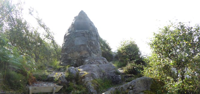 b_145_122_LochNanUmah_ThePrincesCairn