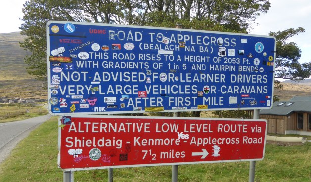 b_155_065_Kishorn_RoadToApplecross