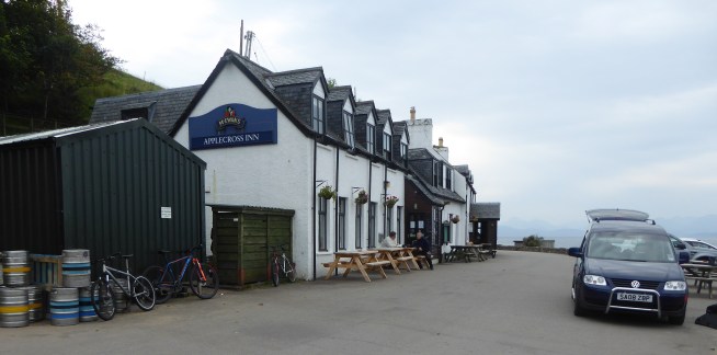 b_156_080_Applecross_Inn