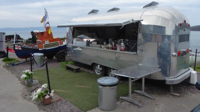 b_156_081_Applecross_AirstreamCafe