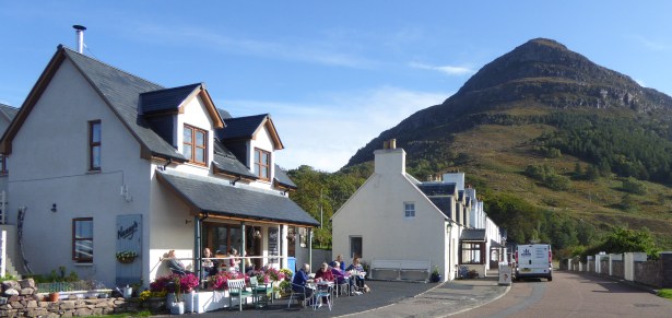 b_158_122_Shieldaig_NannysCafe