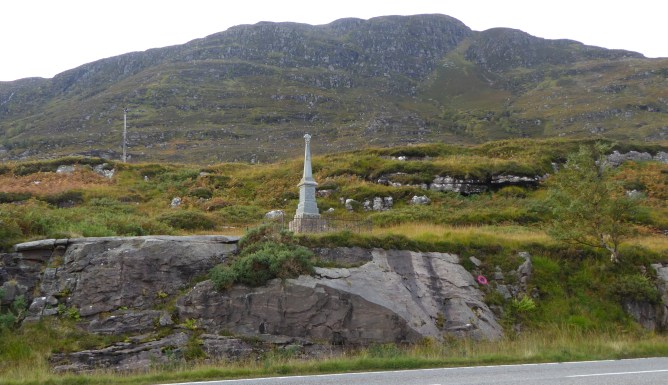 b_165_034_Camusnagaul_WarMemorial