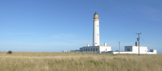 b_254_095_BarnsNess_Lighthouse
