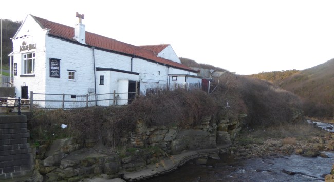 b_268_032_ScalbyMills_PublicHouse